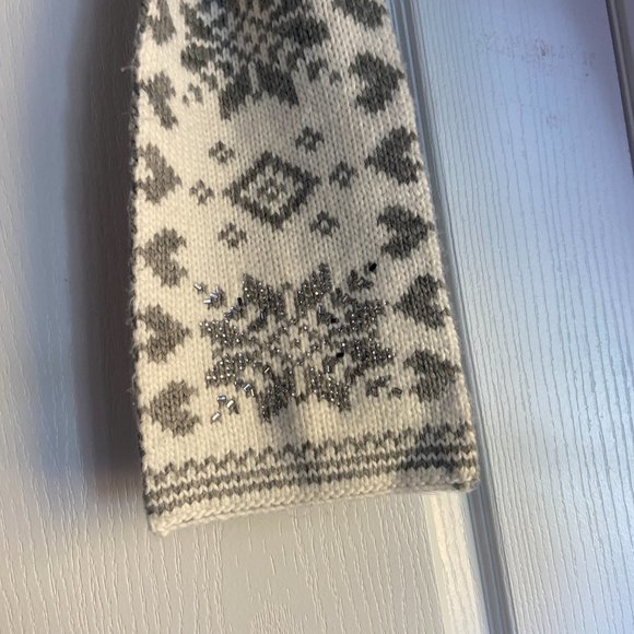 cute winter pattern scarf - Picture 3 of 4